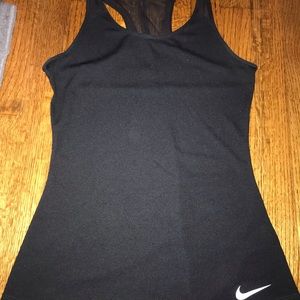 NIKE women’s athletic tank top